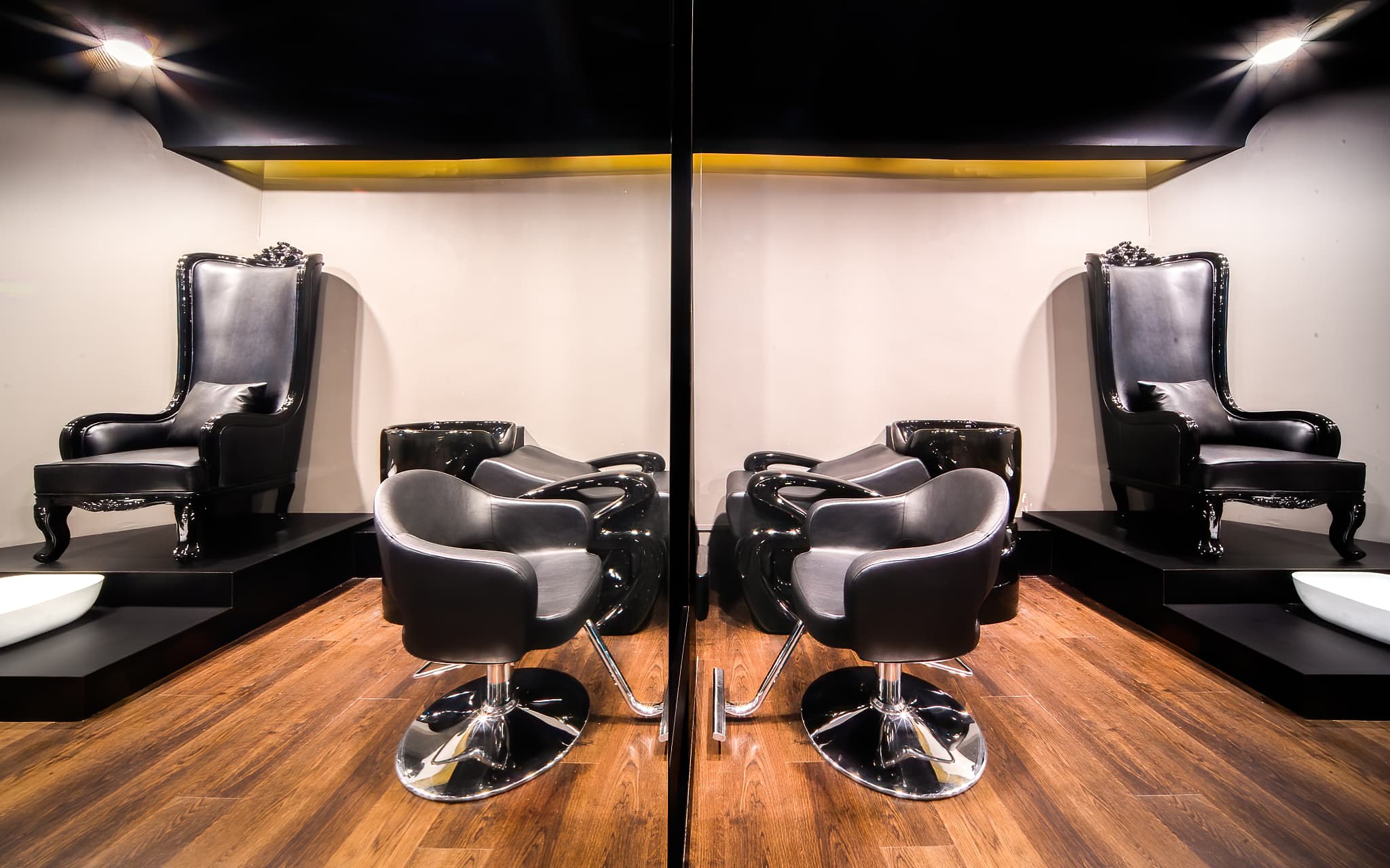 Elegant spa lounge area at AngelSky8 providing comfortable waiting space with tranquil ambiance